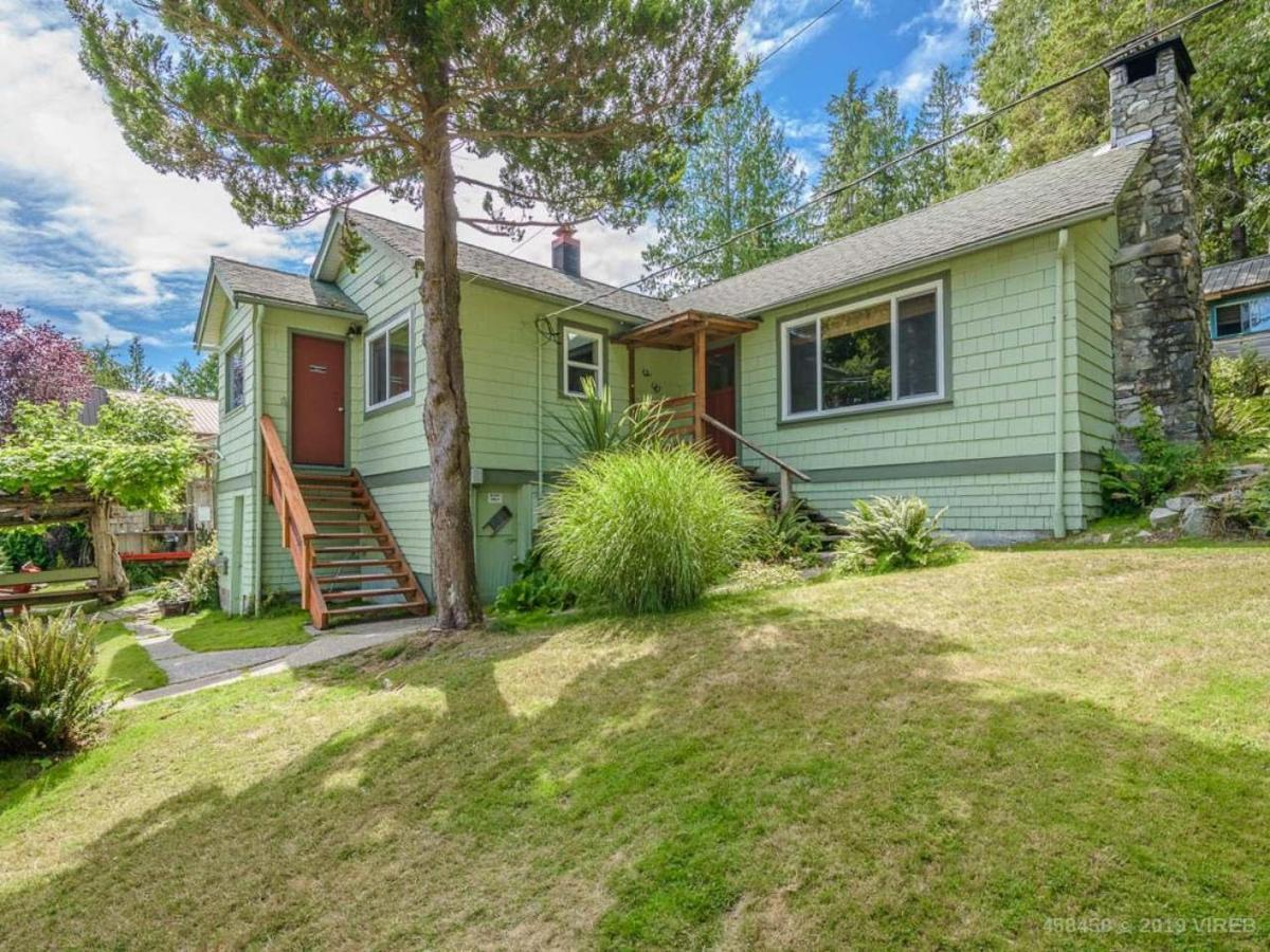 Woods End Landing Hotell Bamfield Exteriör bild