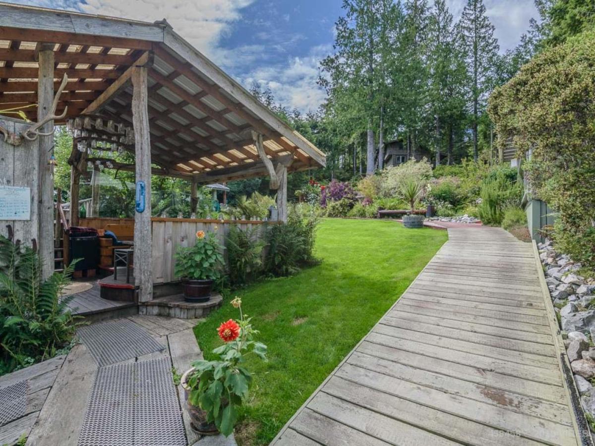 Woods End Landing Hotell Bamfield Exteriör bild