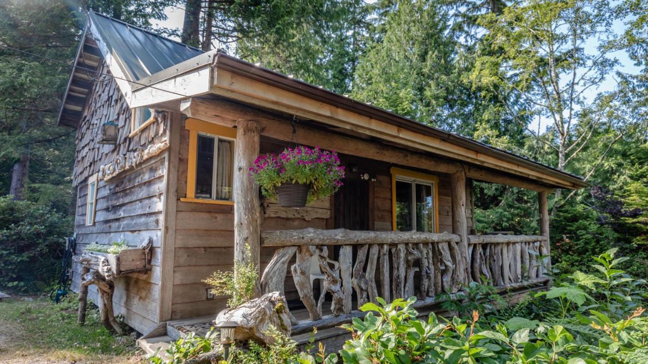 Woods End Landing Hotell Bamfield Exteriör bild
