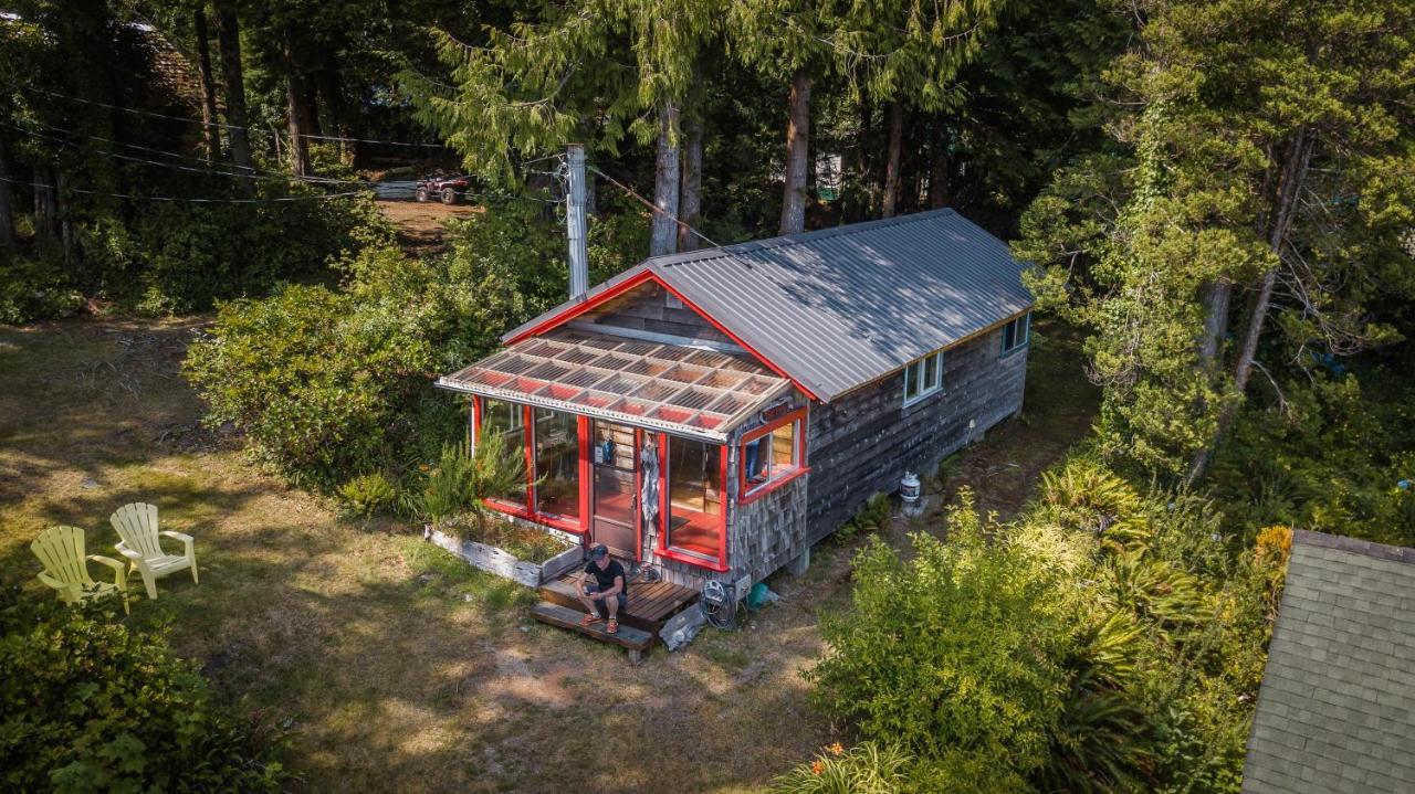 Woods End Landing Hotell Bamfield Exteriör bild