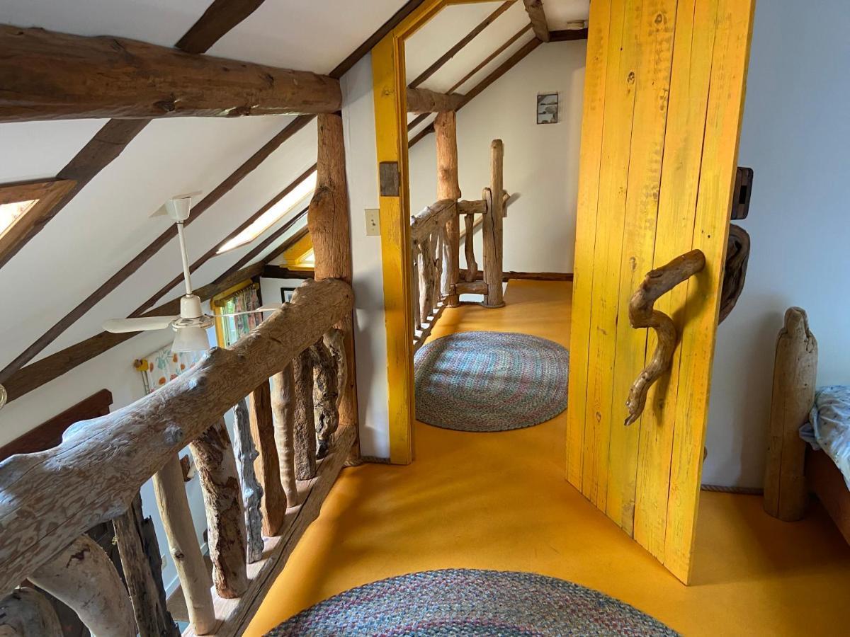 Woods End Landing Hotell Bamfield Exteriör bild